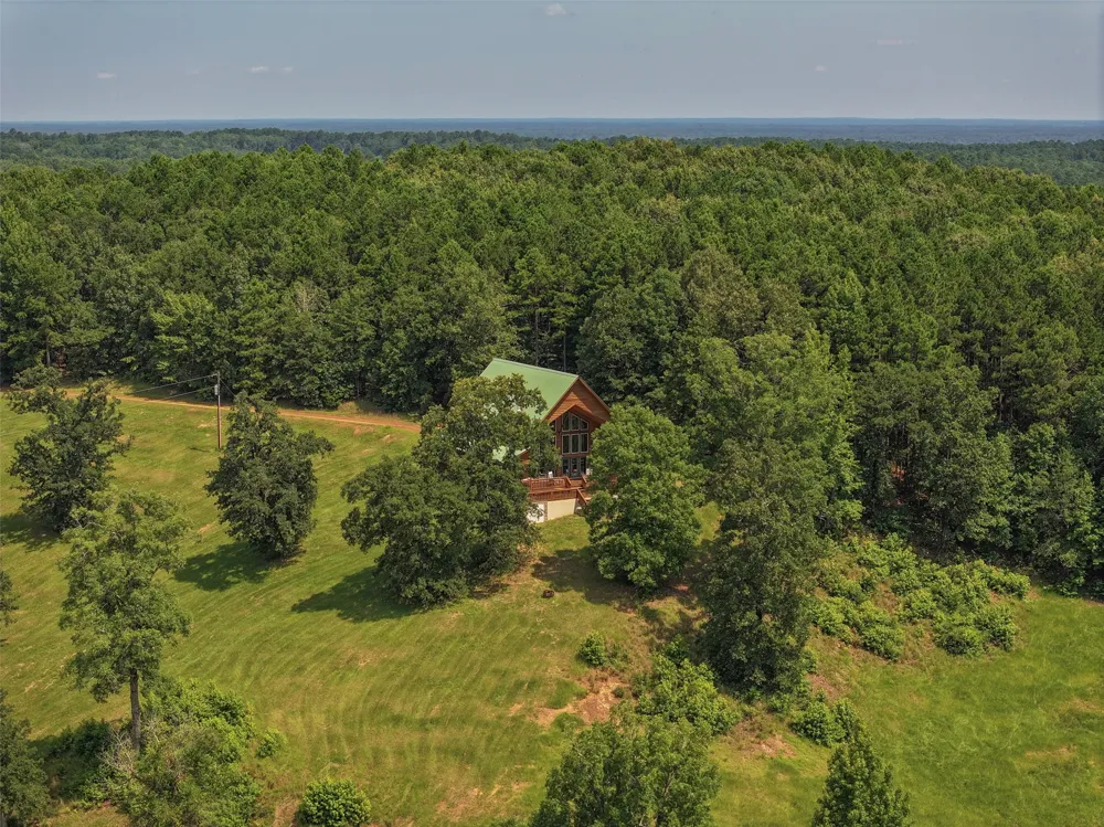 252 County Road 2110 Atlanta, TX 75551
