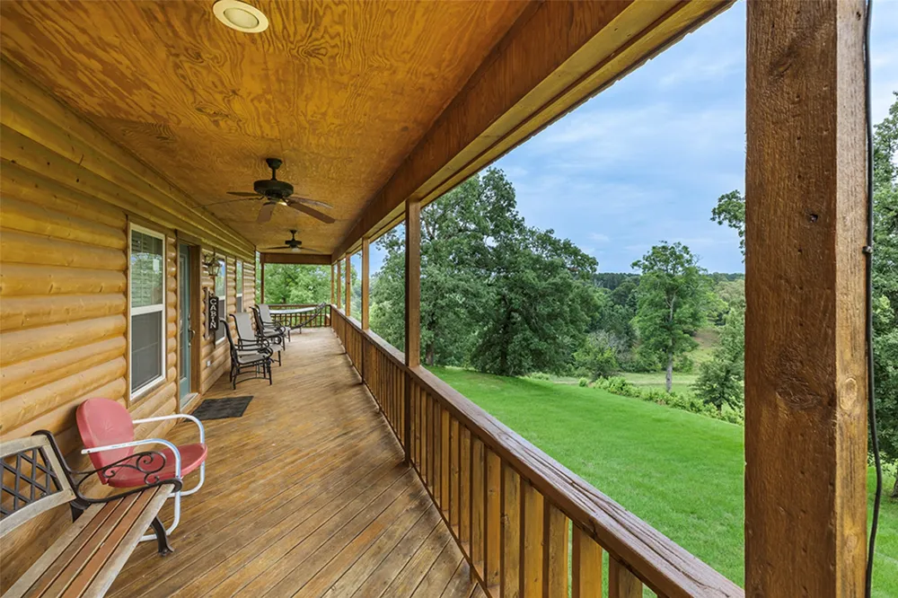 252 County Road 2110 Atlanta, TX 75551
