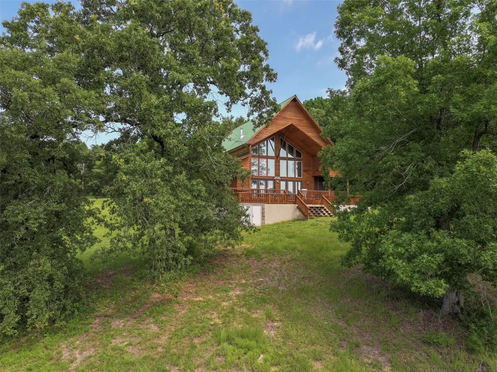 252 County Road 2110 Atlanta, TX 75551