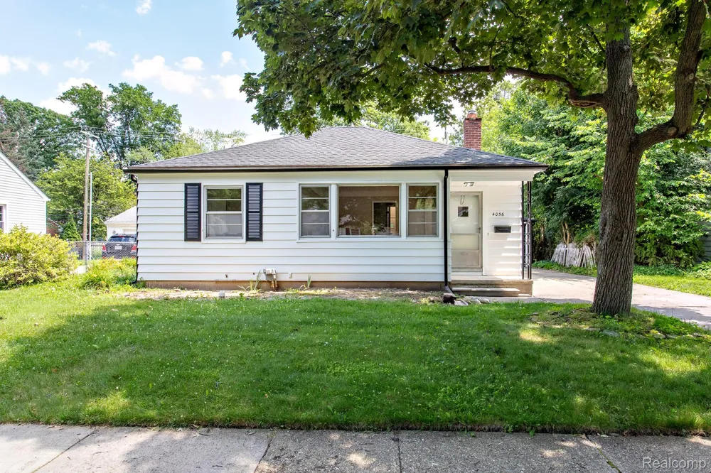 4056 Robina Avenue Berkley City, MI 48072