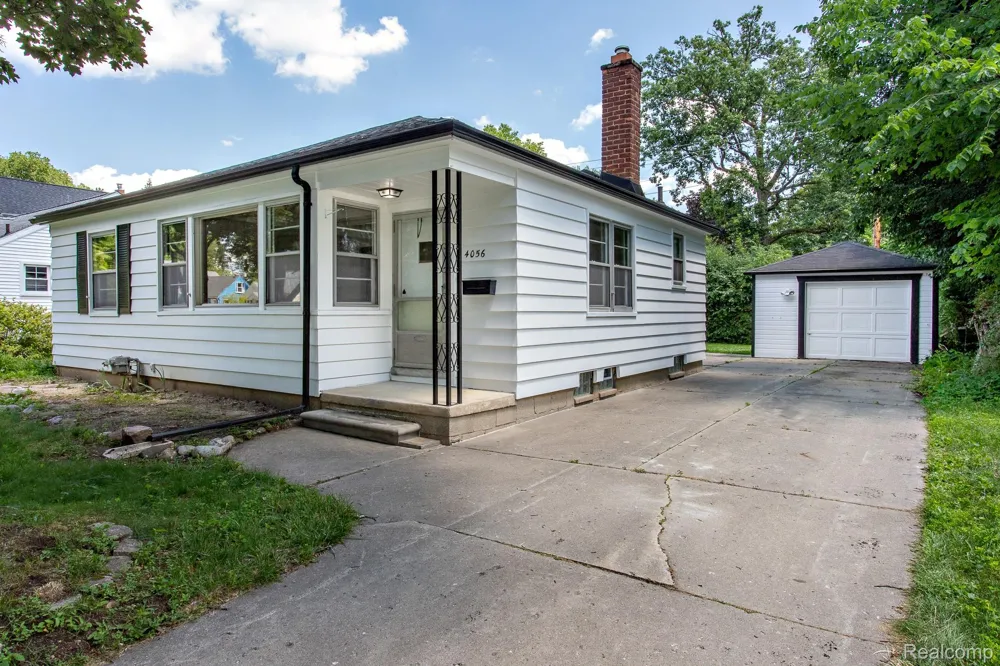 4056 Robina Avenue Berkley City, MI 48072