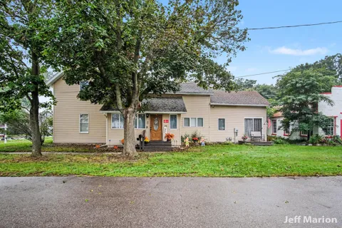 301 Clay Street