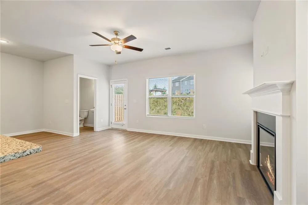 2568 Swan Lake Drive Grayson, GA 30017