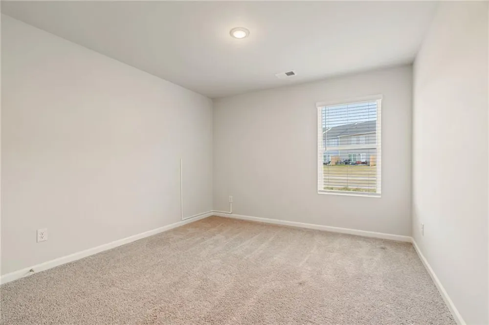 2568 Swan Lake Drive Grayson, GA 30017
