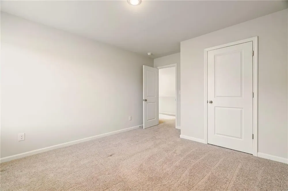 2568 Swan Lake Drive Grayson, GA 30017