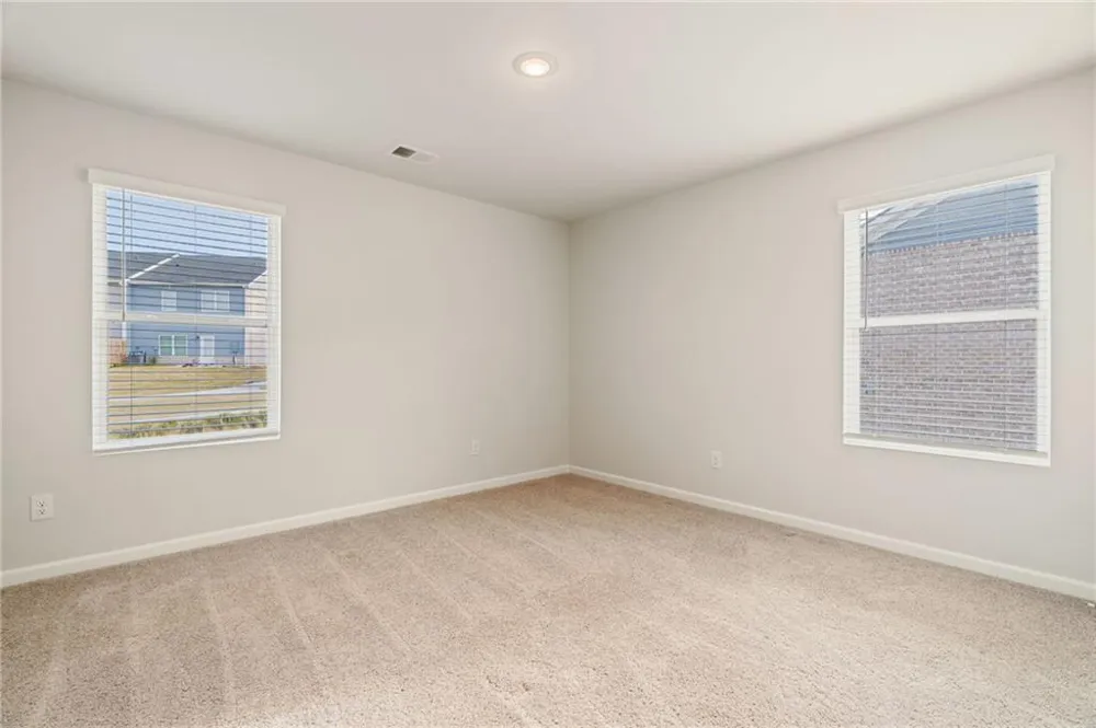 2568 Swan Lake Drive Grayson, GA 30017
