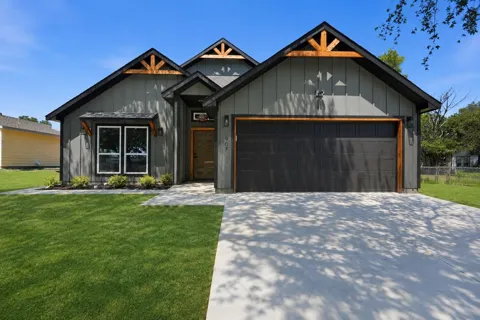 907 Renfro Drive