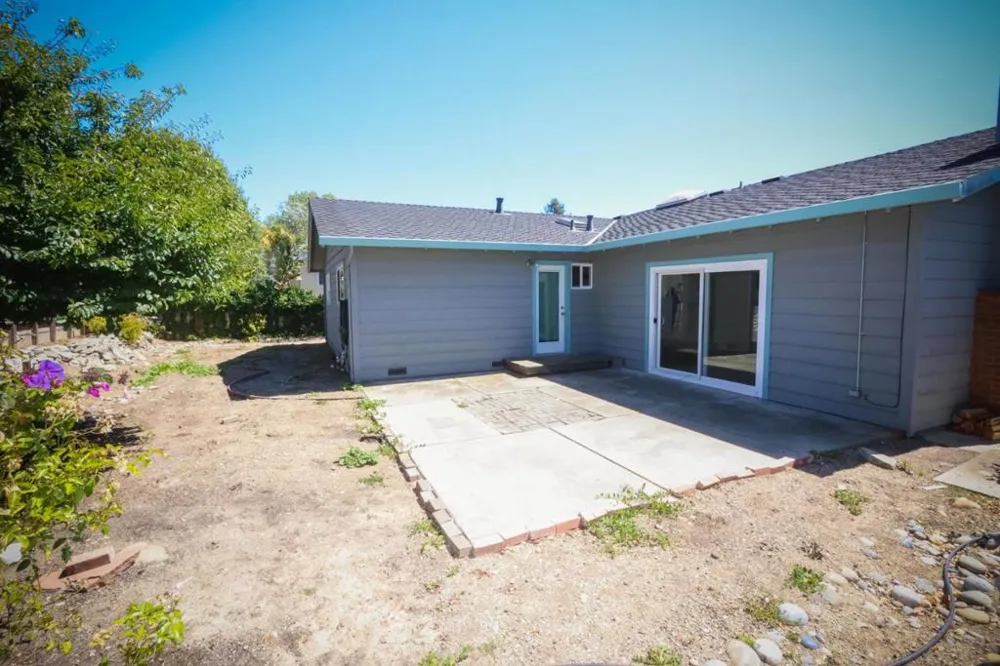 142 Sir Francis Court Capitola, CA 95010
