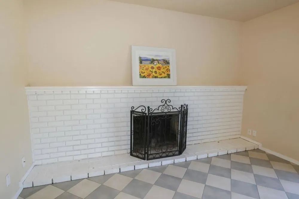 142 Sir Francis Court Capitola, CA 95010