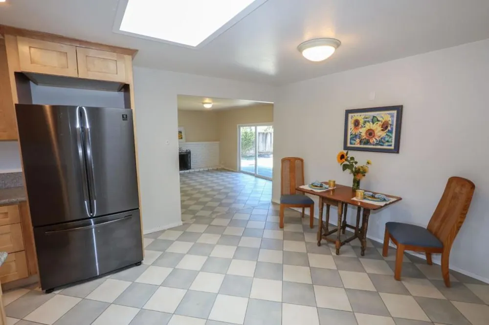 142 Sir Francis Court Capitola, CA 95010