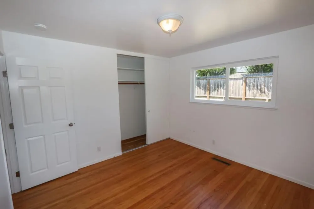 142 Sir Francis Court Capitola, CA 95010