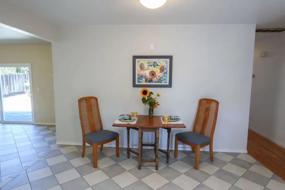 142 Sir Francis Court Capitola, CA 95010