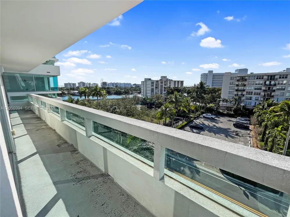1025 92nd St #601 Bay Harbor Islands, FL 33154