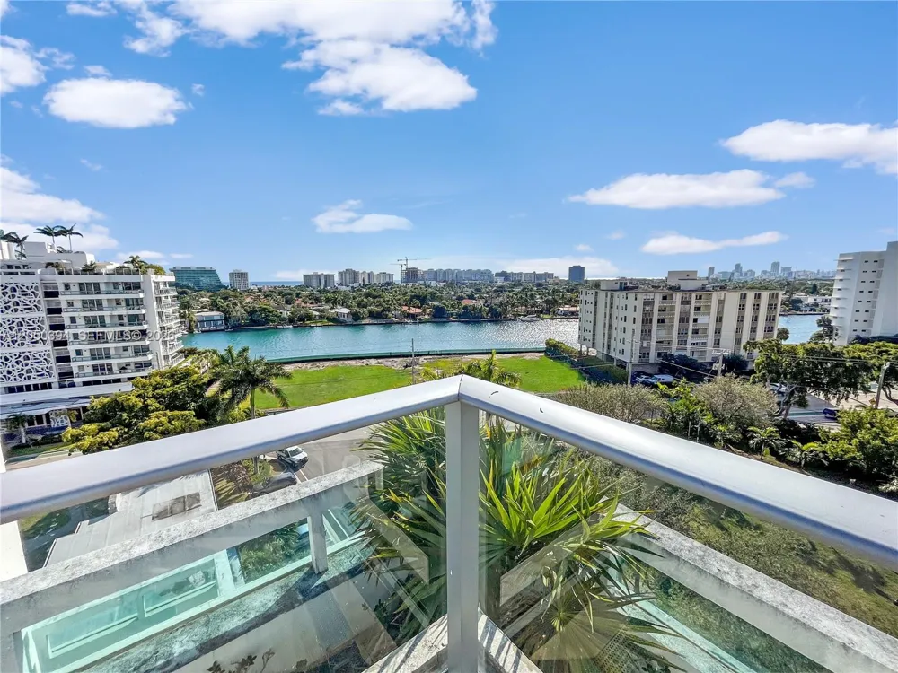 1025 92nd St #601 Bay Harbor Islands, FL 33154