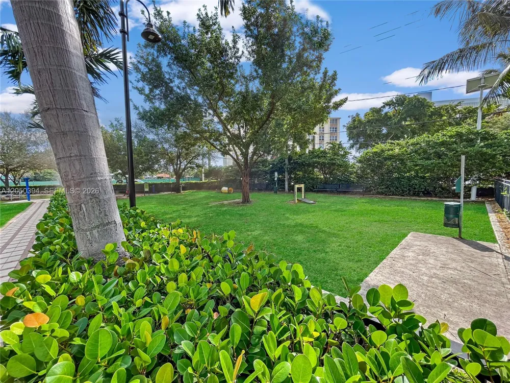 1025 92nd St #601 Bay Harbor Islands, FL 33154