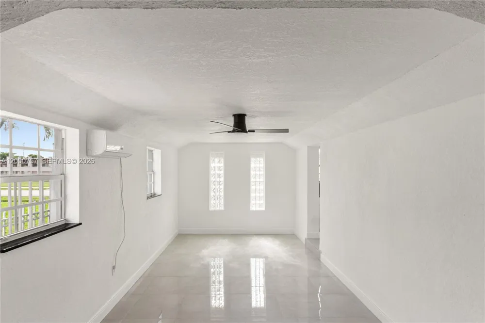 19522 NW 37th Ct Miami Gardens, FL 33055