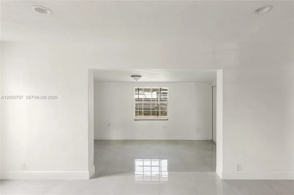 19522 NW 37th Ct Miami Gardens, FL 33055
