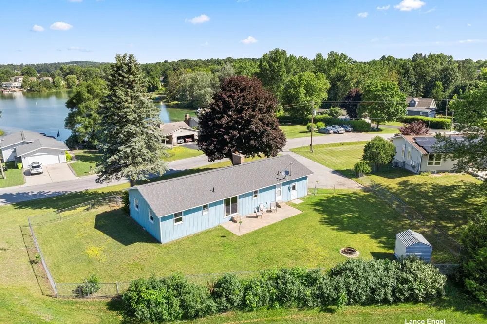 5157 Highland Drive Traverse City, MI 49685