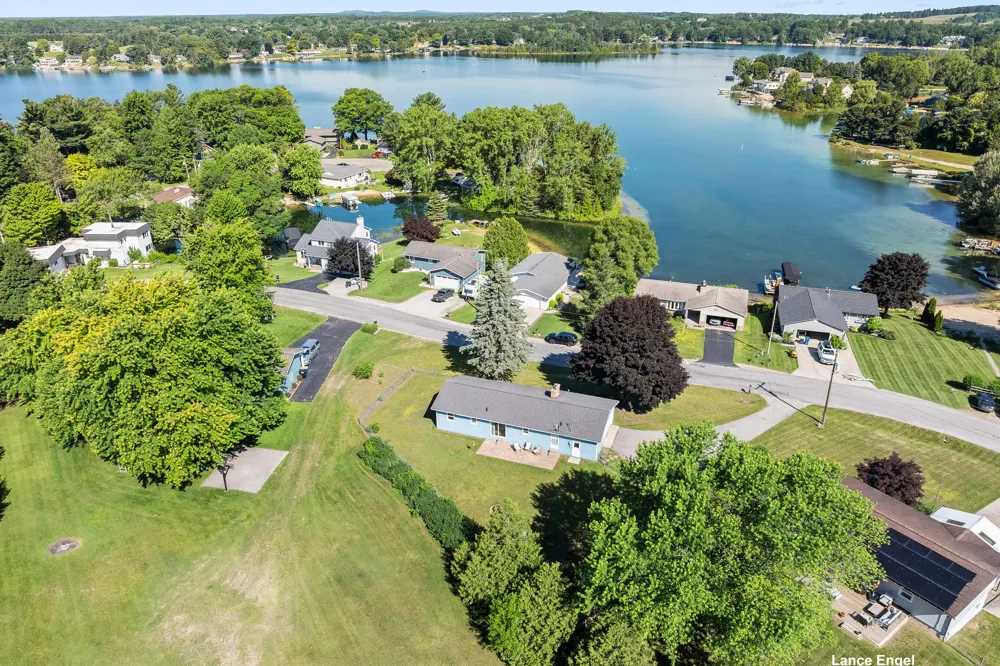 5157 Highland Drive Traverse City, MI 49685