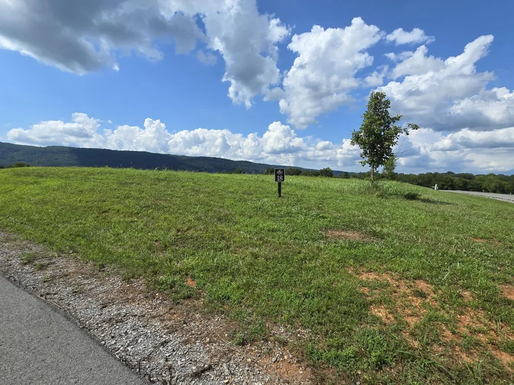 18 Farmview Way Dunlap, TN 37327
