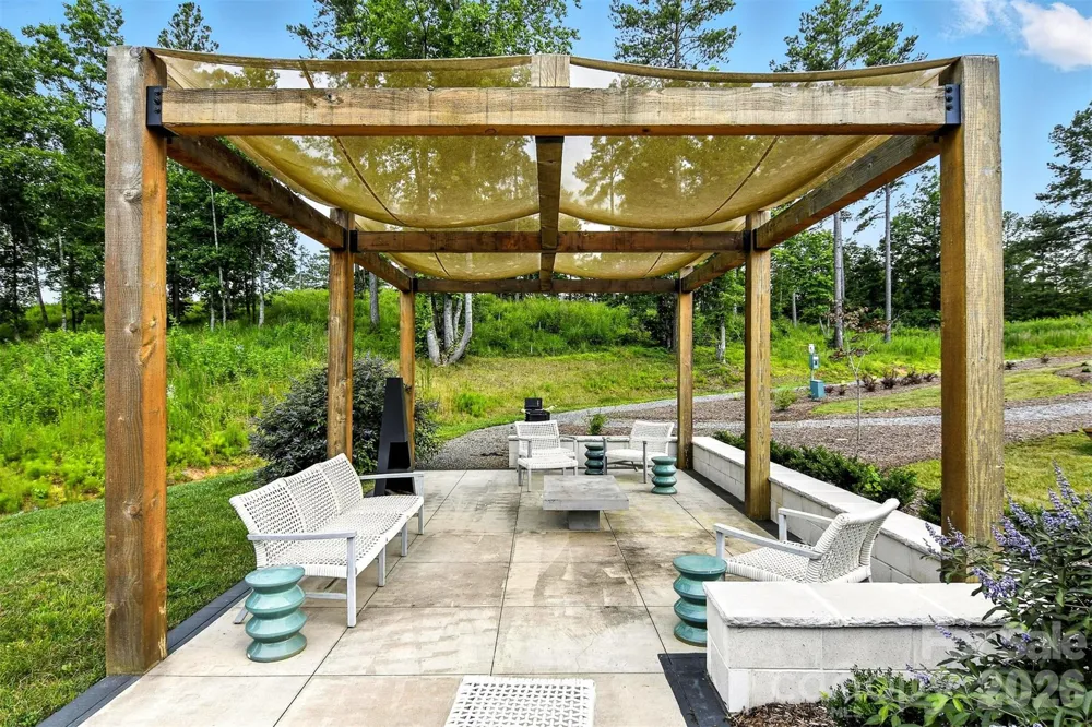 3283 Pyramid Peak Trail Connelly Springs, NC 28612