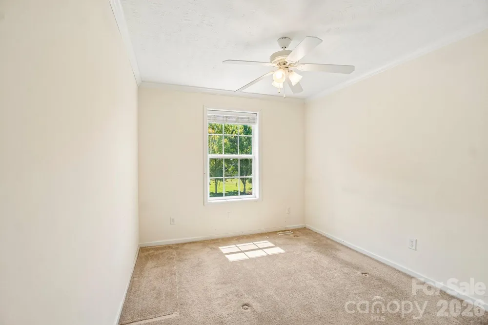 119 E Meadow Lane Horse Shoe, NC 28742