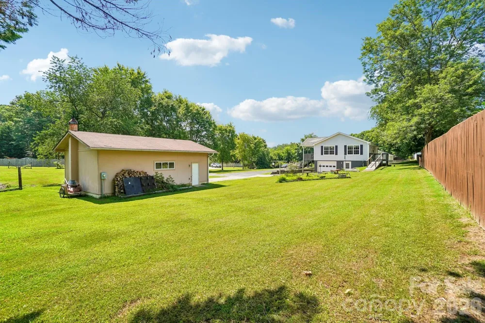 119 E Meadow Lane Horse Shoe, NC 28742