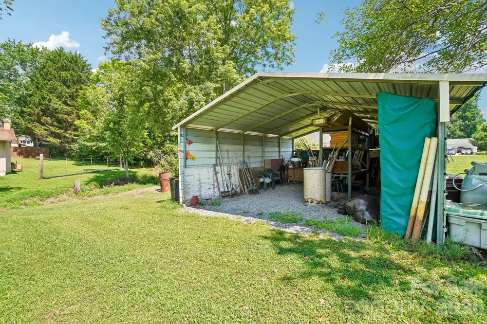 119 E Meadow Lane Horse Shoe, NC 28742