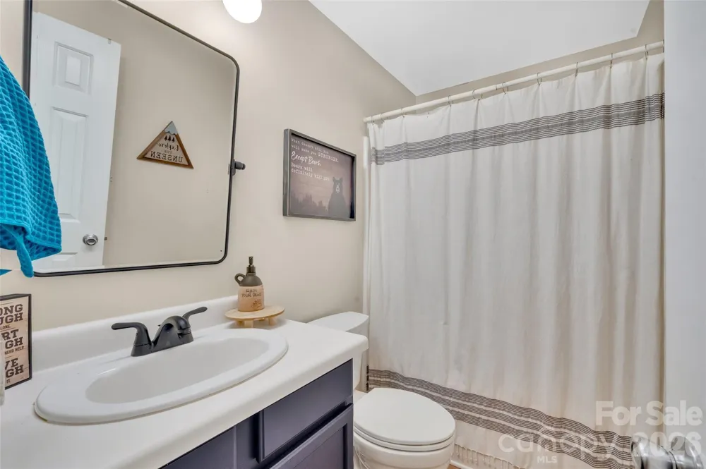 2114 Pinnacle View Drive Kings Mountain, NC 28086