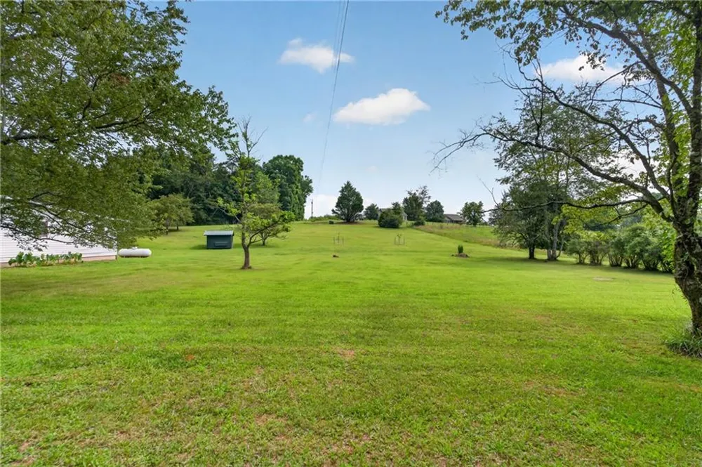 247 Amys Ford Trail Cleveland, GA 30528