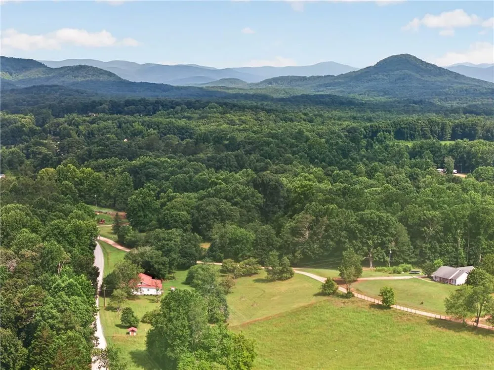 247 Amys Ford Trail Cleveland, GA 30528