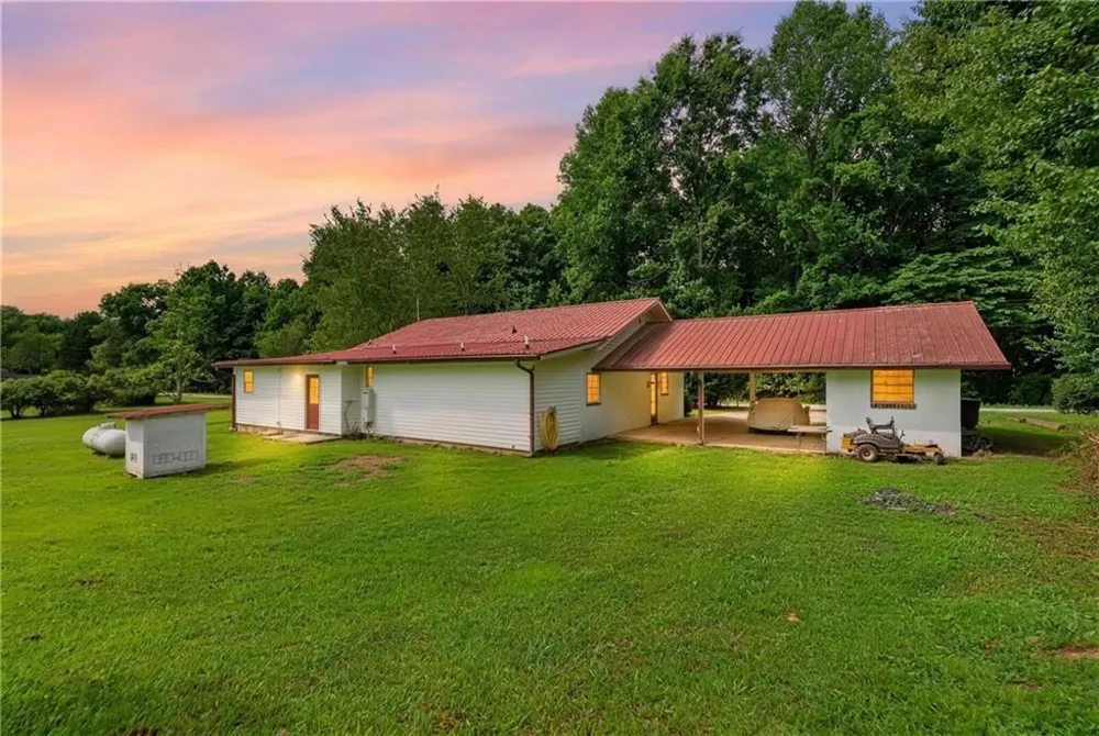 247 Amys Ford Trail Cleveland, GA 30528
