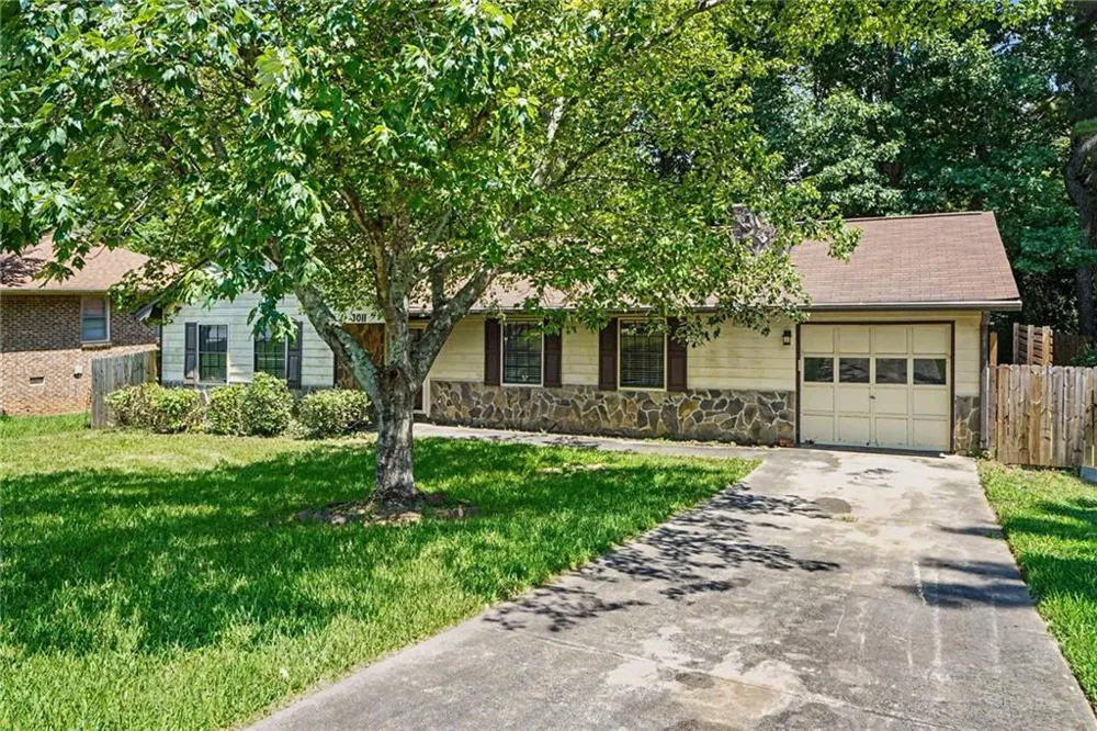 3011 Menlo Park Drive Rex, GA 30273