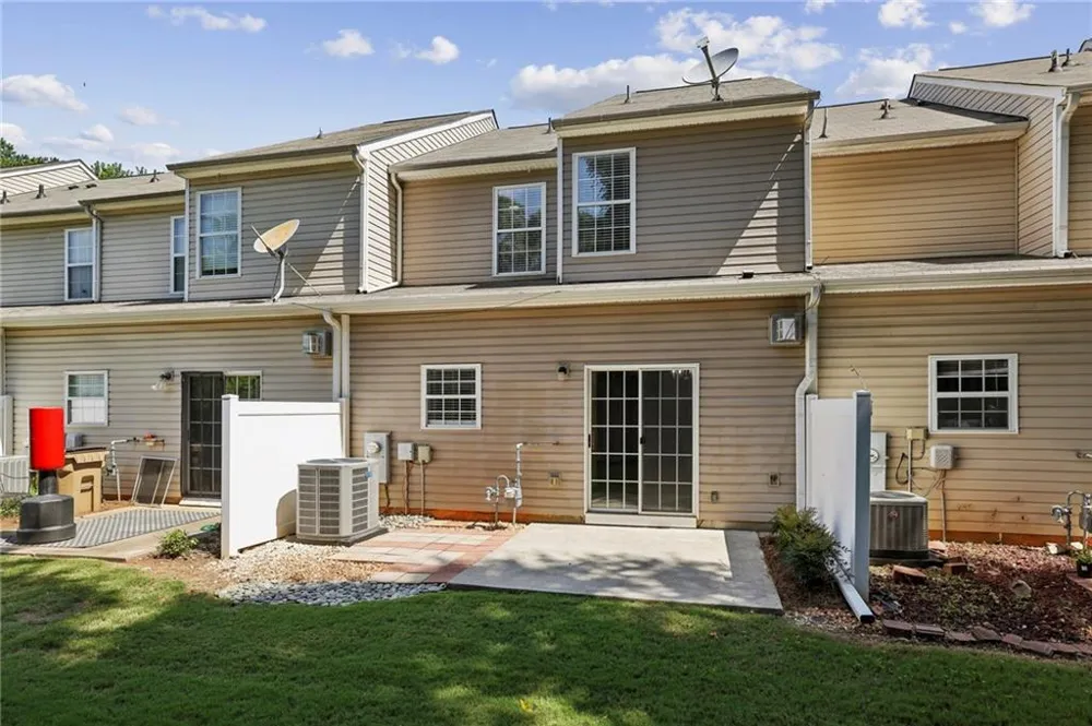 332 Azalea Circle Cumming, GA 30040