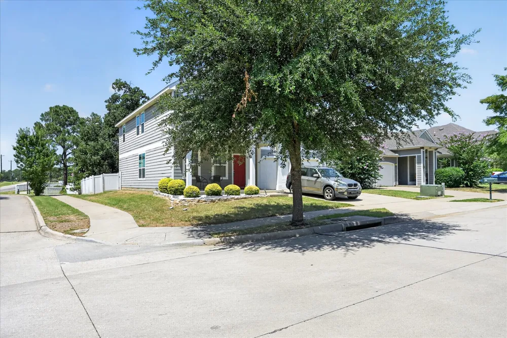 8913 Cranston Court Providence Village, TX 76227