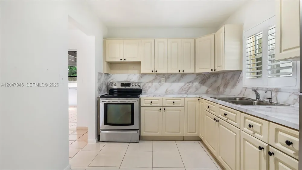 19200 NW 44th Ave Miami Gardens, FL 33055