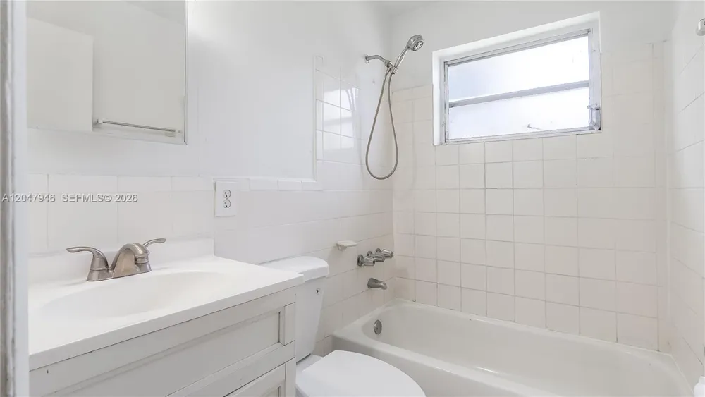 19200 NW 44th Ave Miami Gardens, FL 33055
