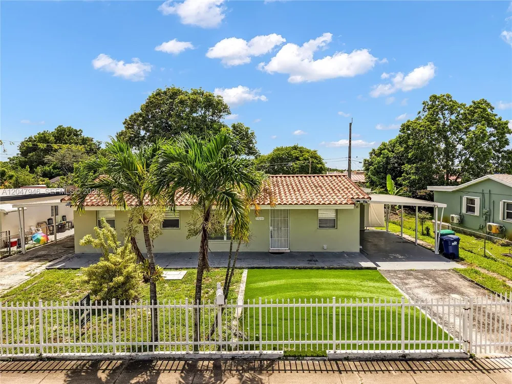 19200 NW 44th Ave Miami Gardens, FL 33055