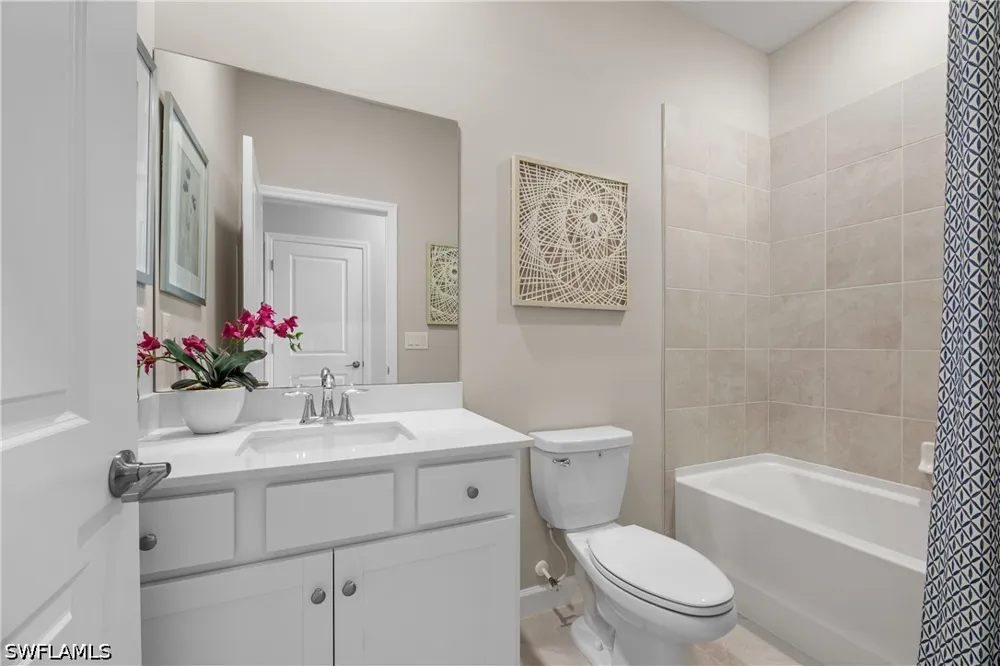 Weston Manor Drive Alva, FL 33920