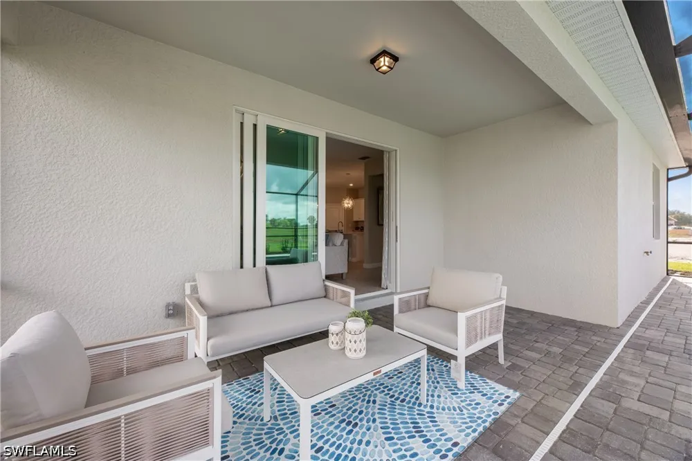 Weston Manor Drive Alva, FL 33920