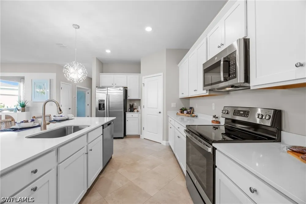 Weston Manor Drive Alva, FL 33920