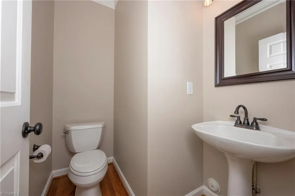 4310 Clarksburg Road Clemmons, NC 27012