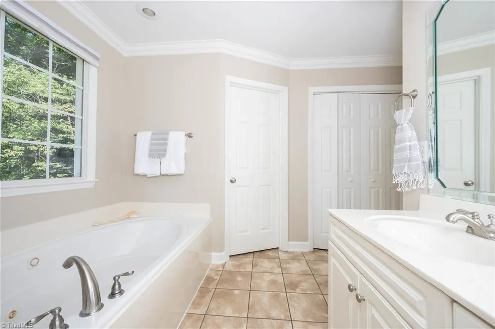 4310 Clarksburg Road Clemmons, NC 27012