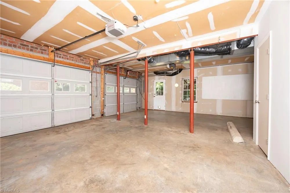 4310 Clarksburg Road Clemmons, NC 27012