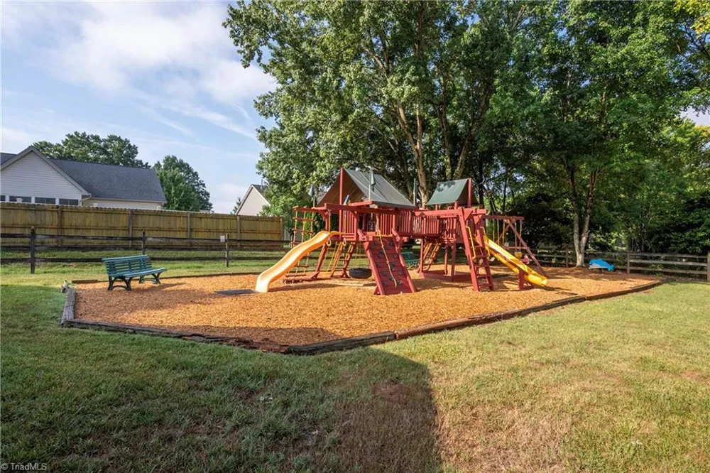 4310 Clarksburg Road Clemmons, NC 27012