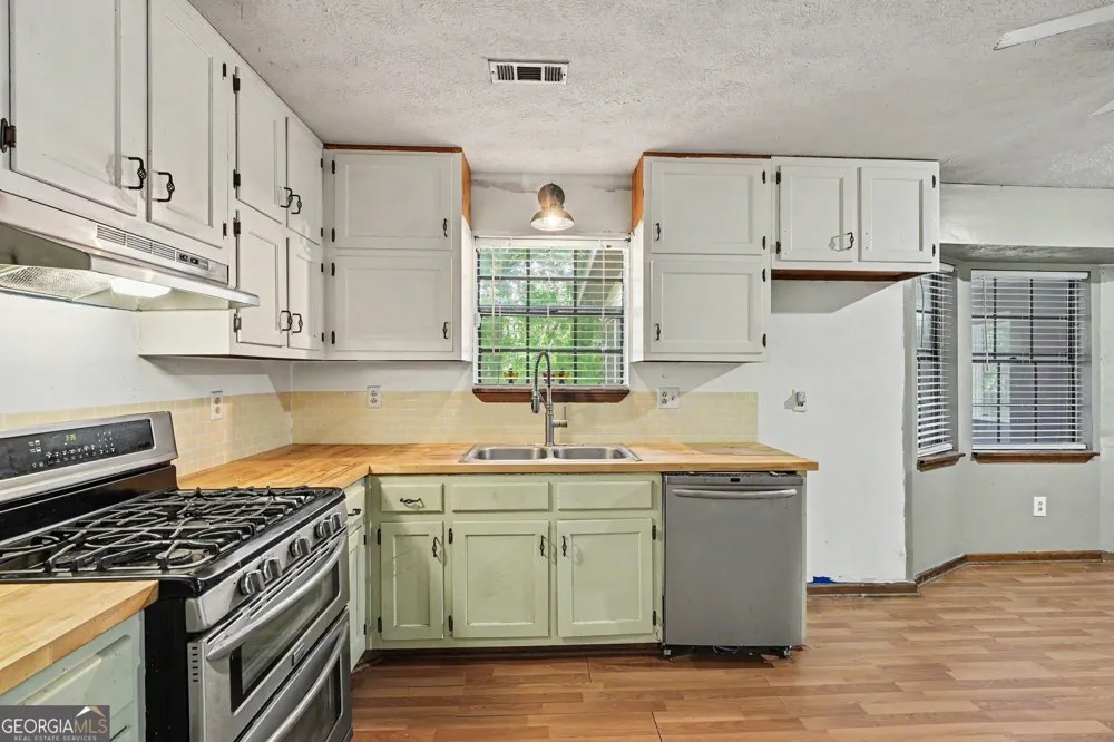 3011 Menlo Park DR Rex, GA 30273