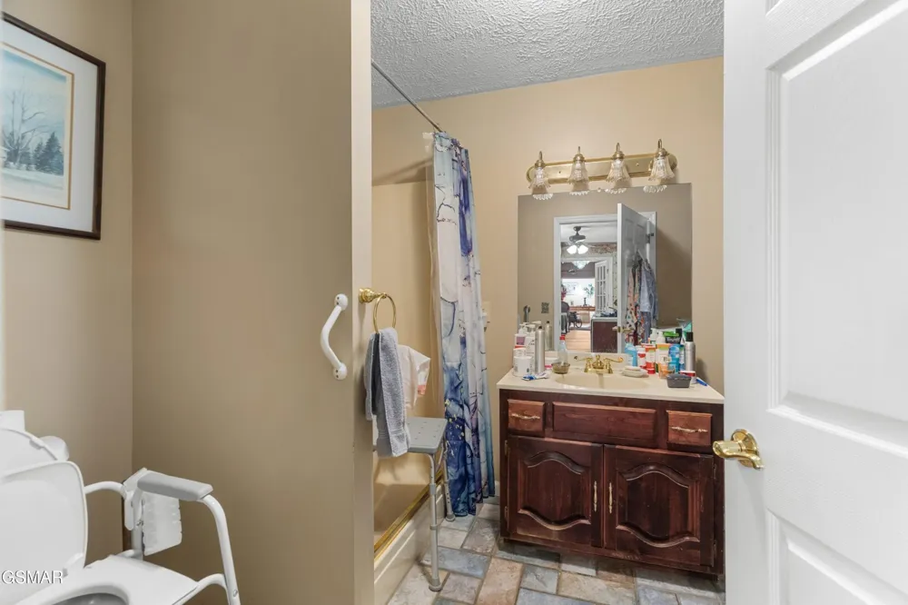 1645 E Main Street Rogersville, TN 37857