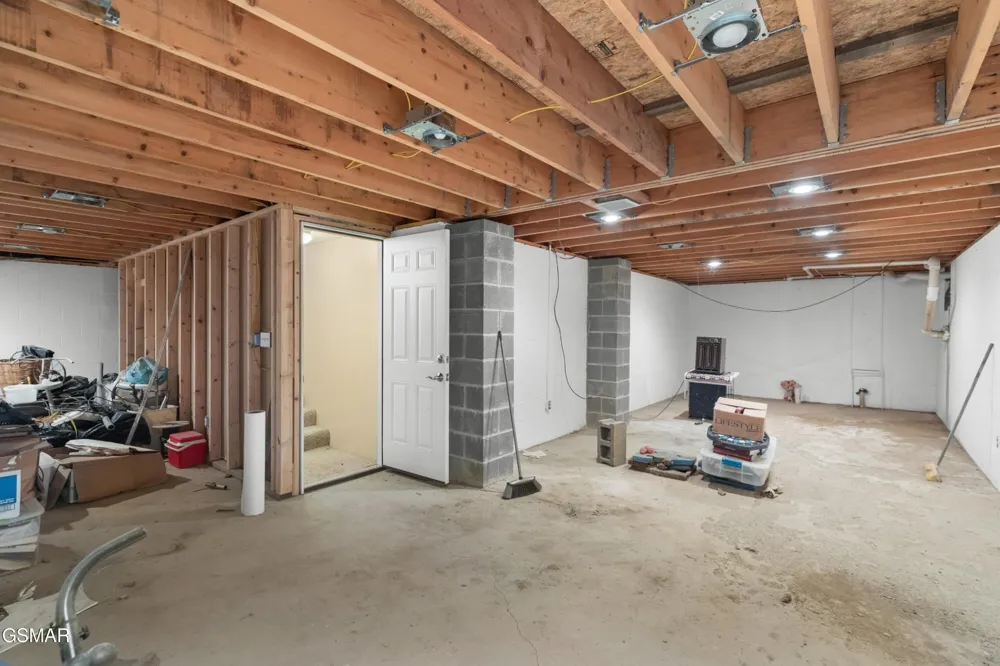 1645 E Main Street Rogersville, TN 37857