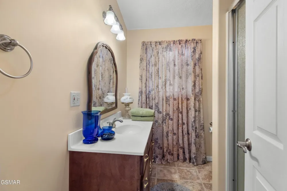 1645 E Main Street Rogersville, TN 37857