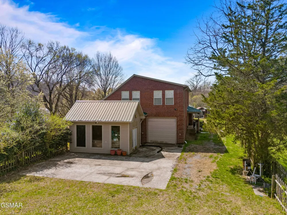 1645 E Main Street Rogersville, TN 37857